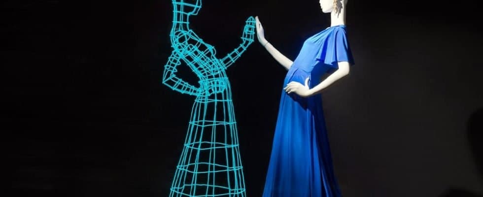 O futuro da moda: como a tecnologia está transformando o design e o consumo de roupas