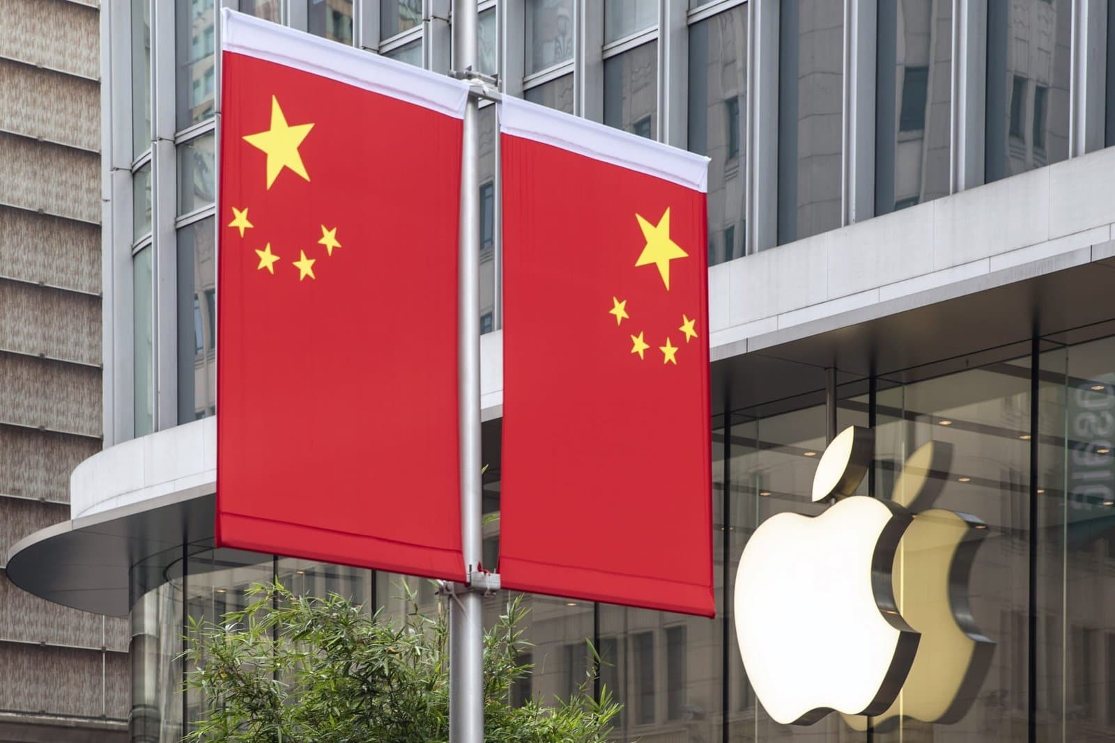 Apple reduz taxas da App Store na China após pressão de reguladores